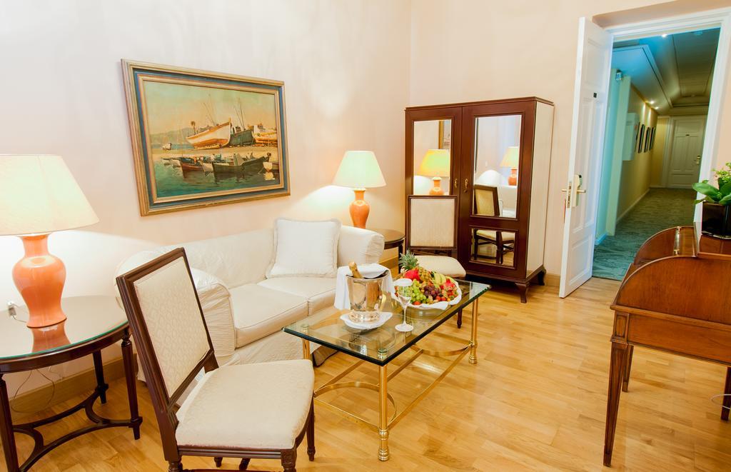 Pentelikon Hotel كيفيسيا الغرفة الصورة