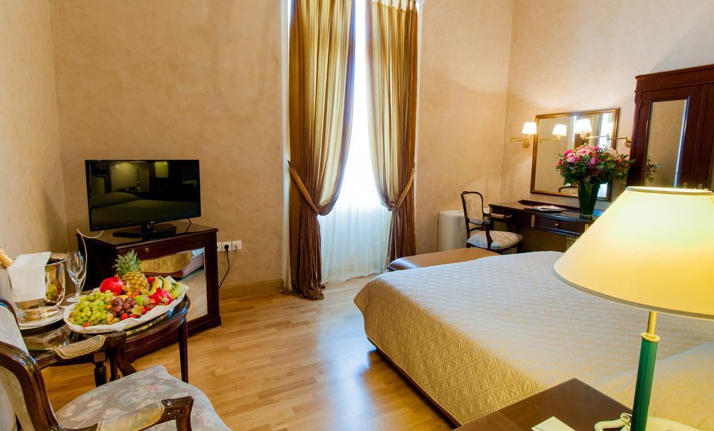 Pentelikon Hotel كيفيسيا الغرفة الصورة