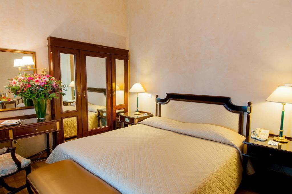 Pentelikon Hotel كيفيسيا الغرفة الصورة