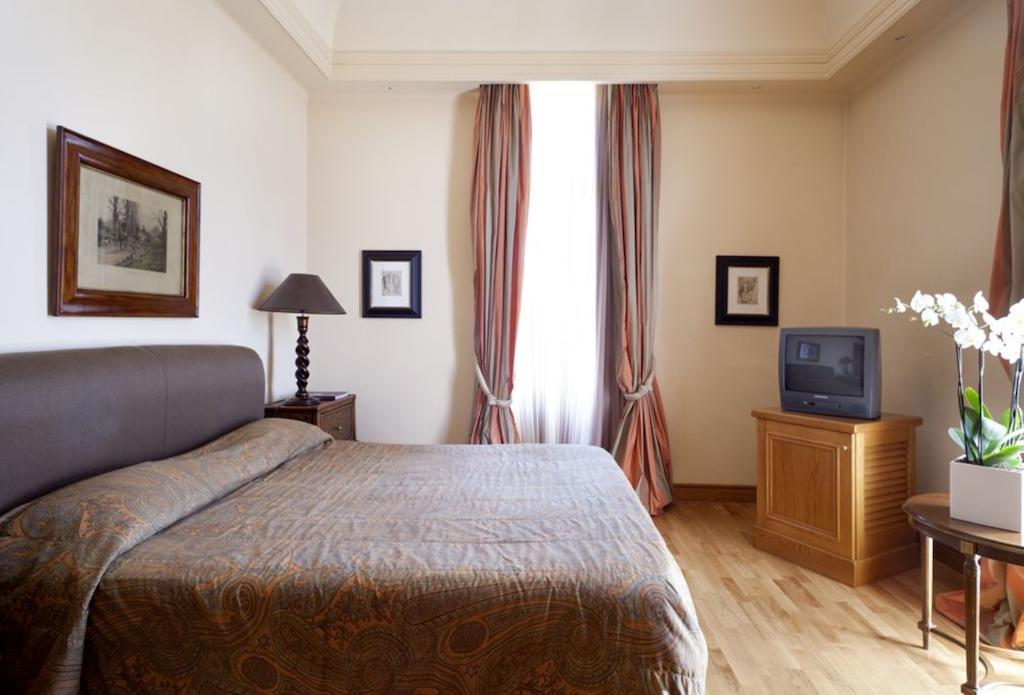 Pentelikon Hotel كيفيسيا الغرفة الصورة