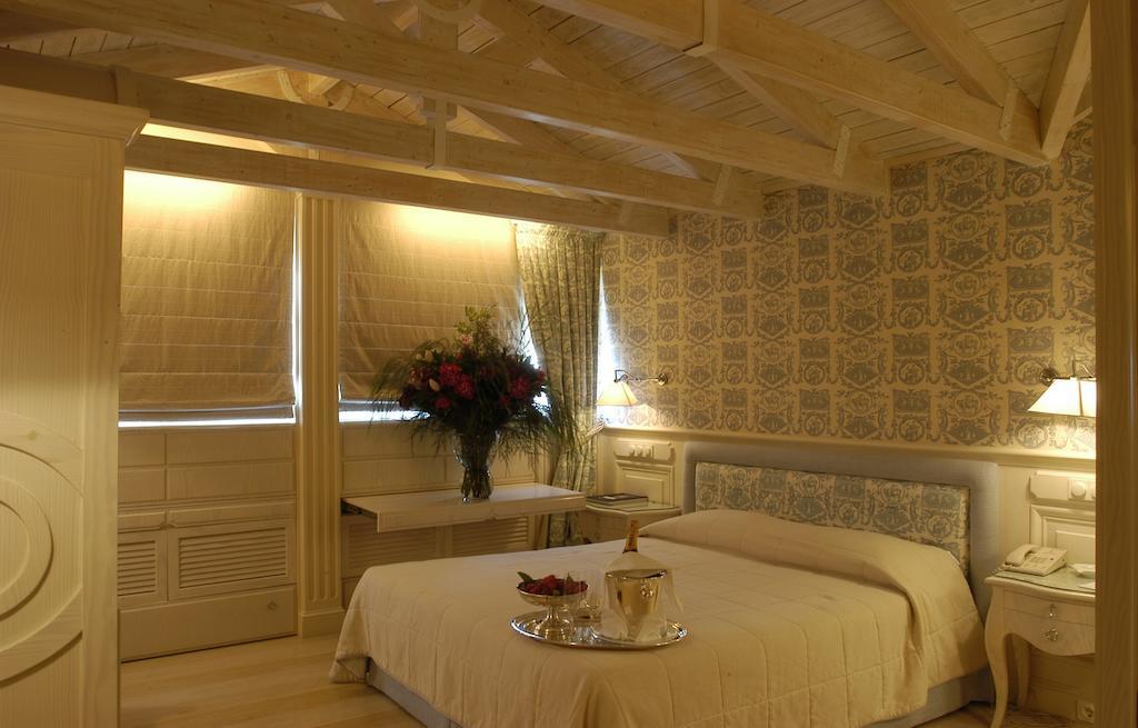 Pentelikon Hotel كيفيسيا الغرفة الصورة